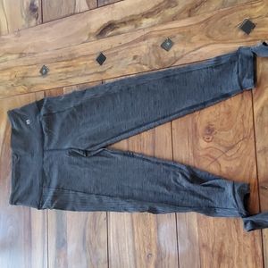 Maaji Size Medium Grey Activewear Leggings